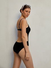 Tek Parça Kesimli Mayo