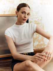 Düz Dik Yaka İnce Tişört