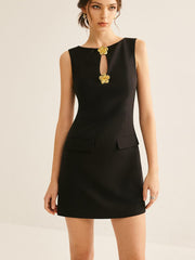 Altın Çiçek Broşlu Kesikli Tank Elbise