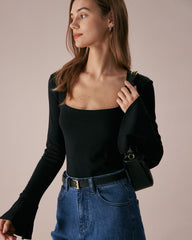 Siyah Kare Yaka Yırtmaçlı Flare Sleeve Tişört