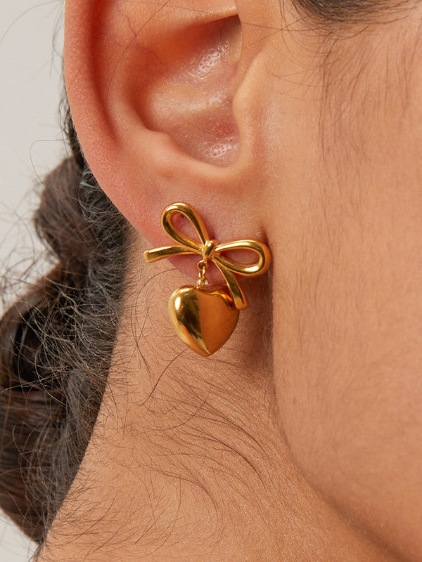 Hediye Kurdele Fiyonk Kalp Sallantılı Küpeler