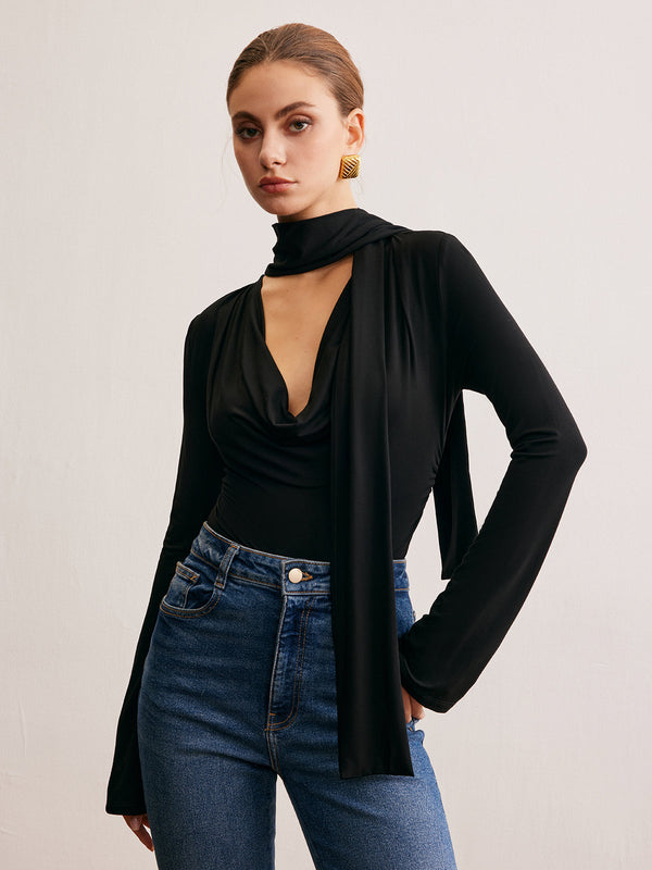 Kapüşonlu Yaka Kurdeleli Eşofman