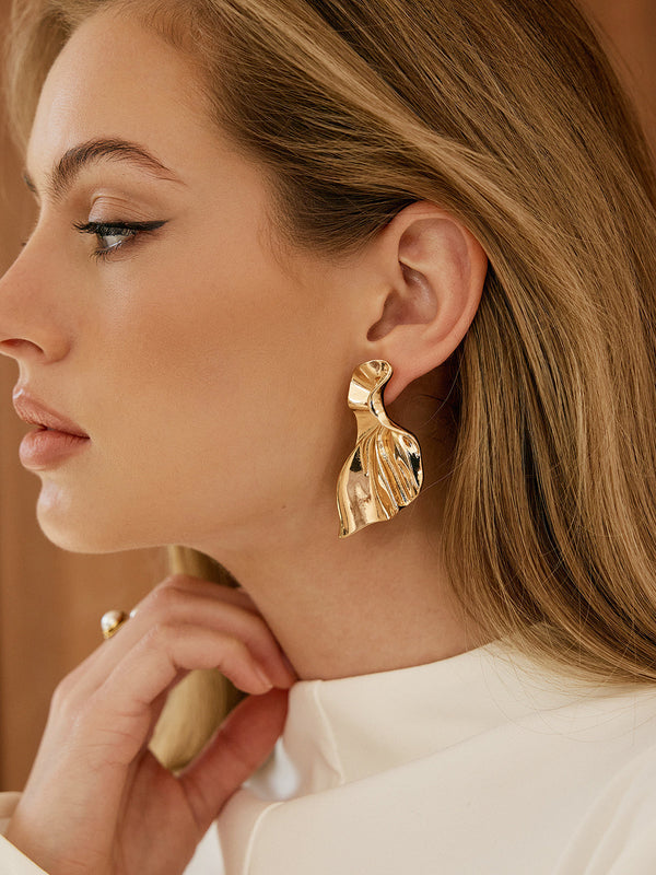 Denizkızı Kuyruğu Büzgülü Küpeler