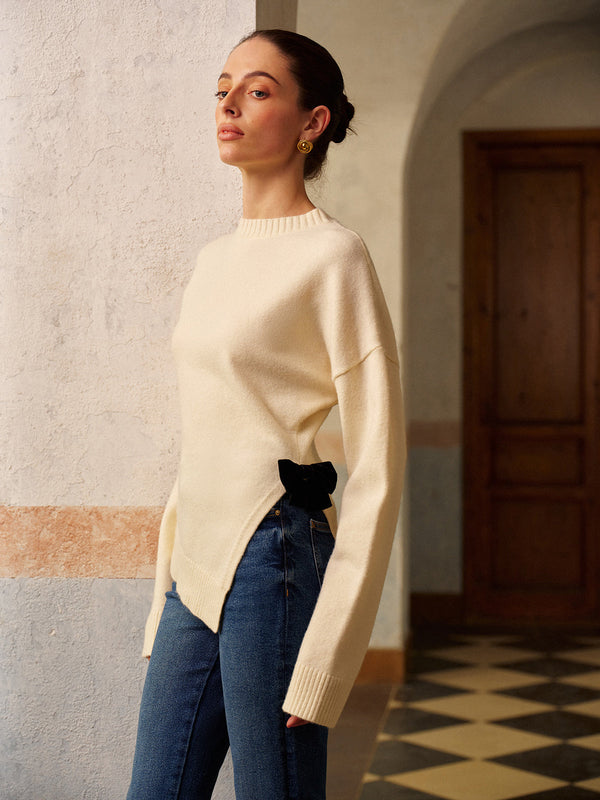 Fiyonklu Dekorlu Yüksek Esnek Yırtmaçlı Kazak