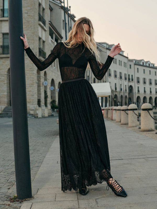 Dantel İşlemeli A Kesim Etek