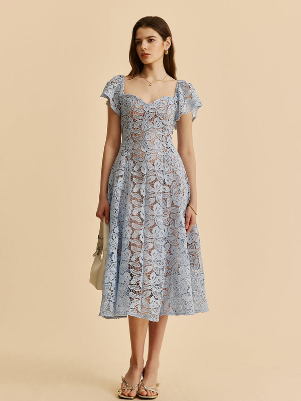 Kalp Yaka Dantel Elbise