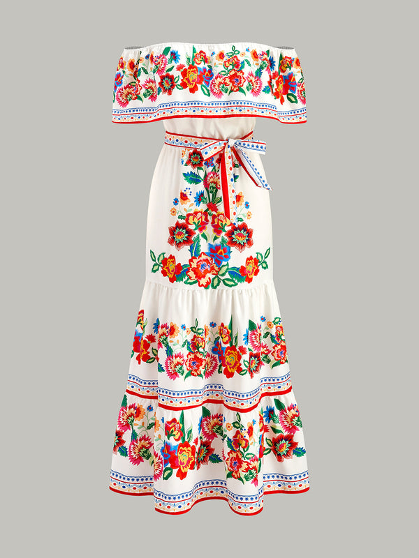 Omuzları Açık Çiçek Desenli Kemerli Elbise