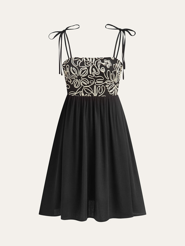 Bağlamalı Askılı İşlemeli Midi Elbise