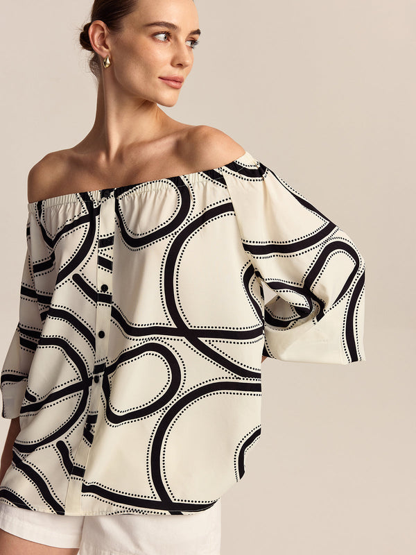 Desenli Omuzlar Açık Bluz