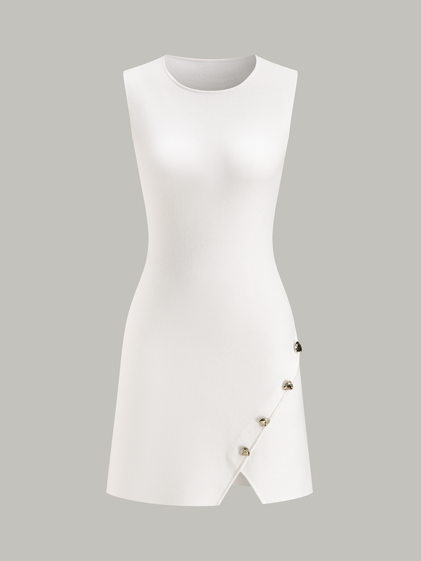 Metal Dekorlu Kolsuz Yırtmaçlı Mini Elbise