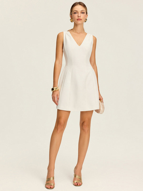 V Yaka Pileli Mini Elbise